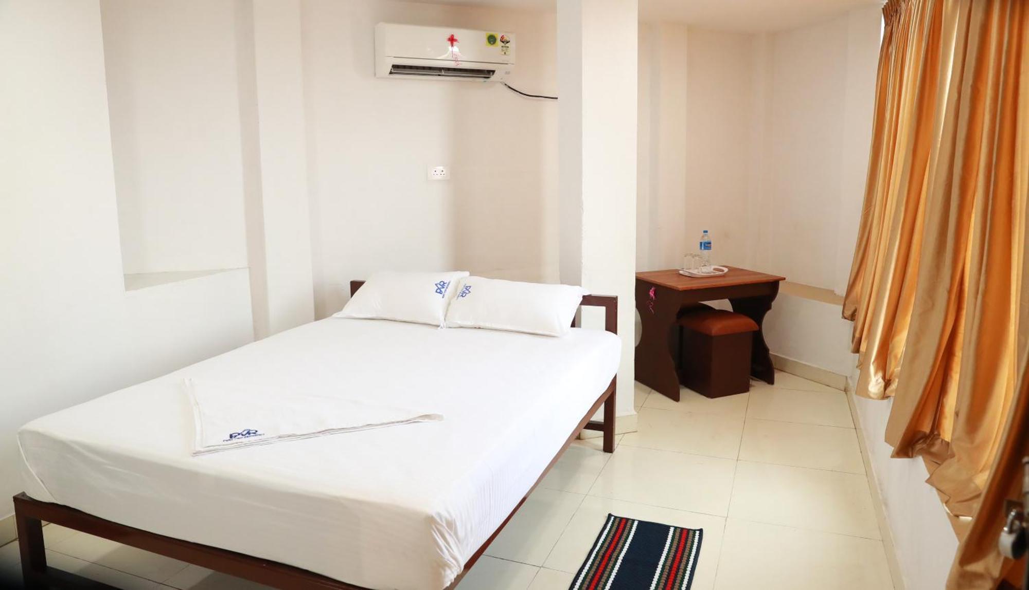 Hotel Port View Residency Pvr Nedumbassery Esterno foto