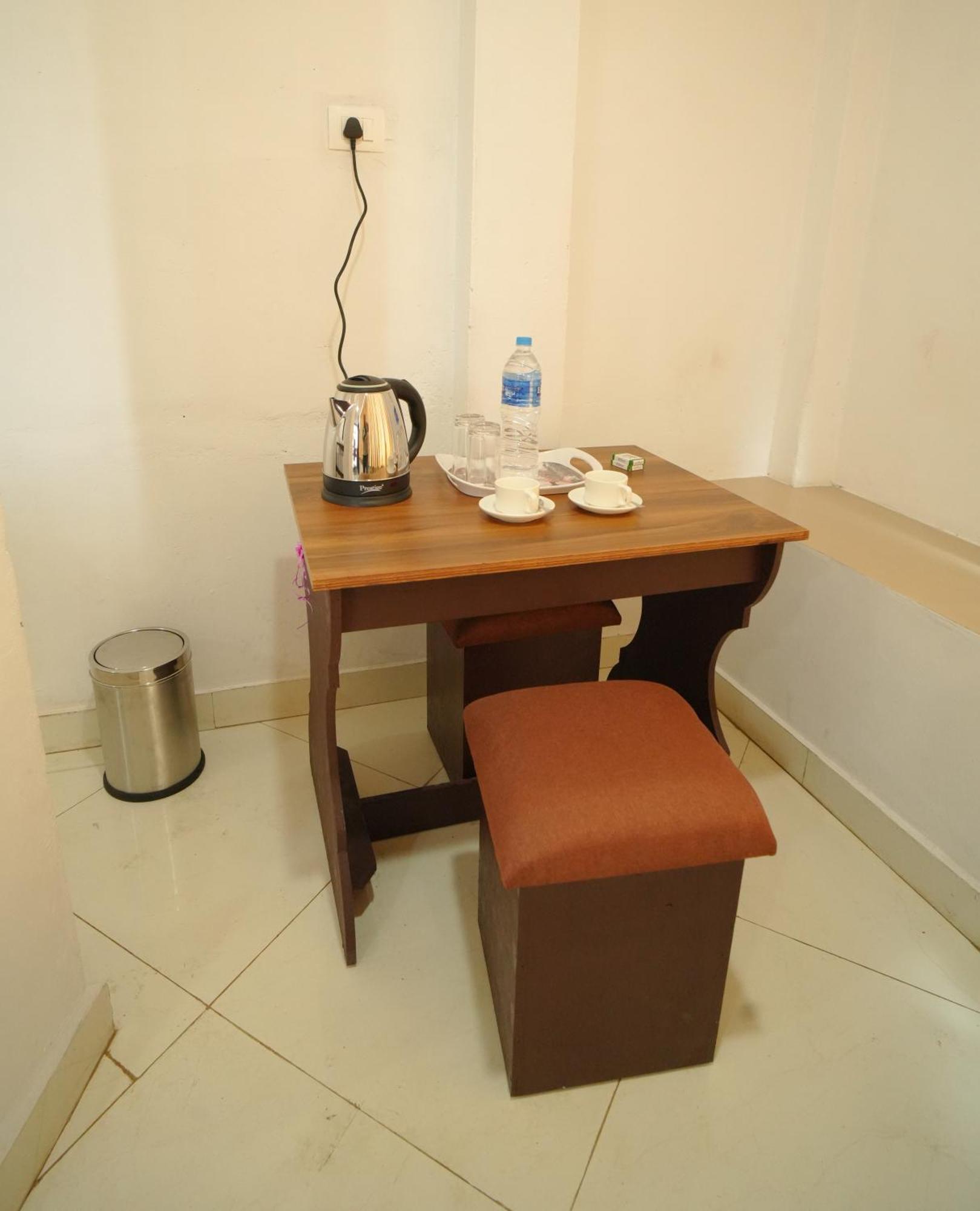 Hotel Port View Residency Pvr Nedumbassery Esterno foto